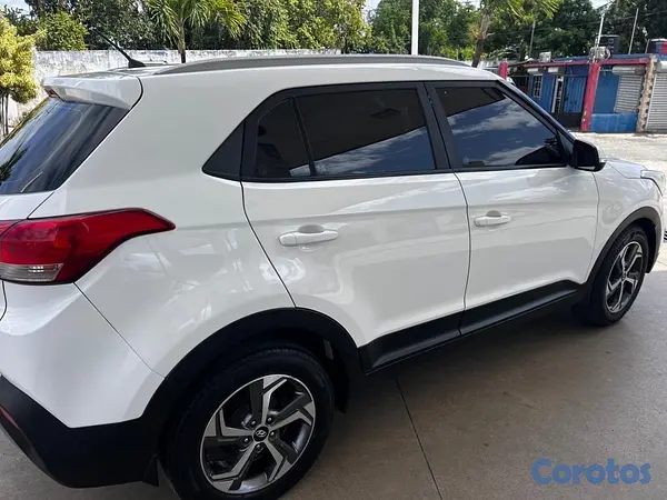 jeepetas y camionetas -  Hyundai cantus en excelente condiciónes  10