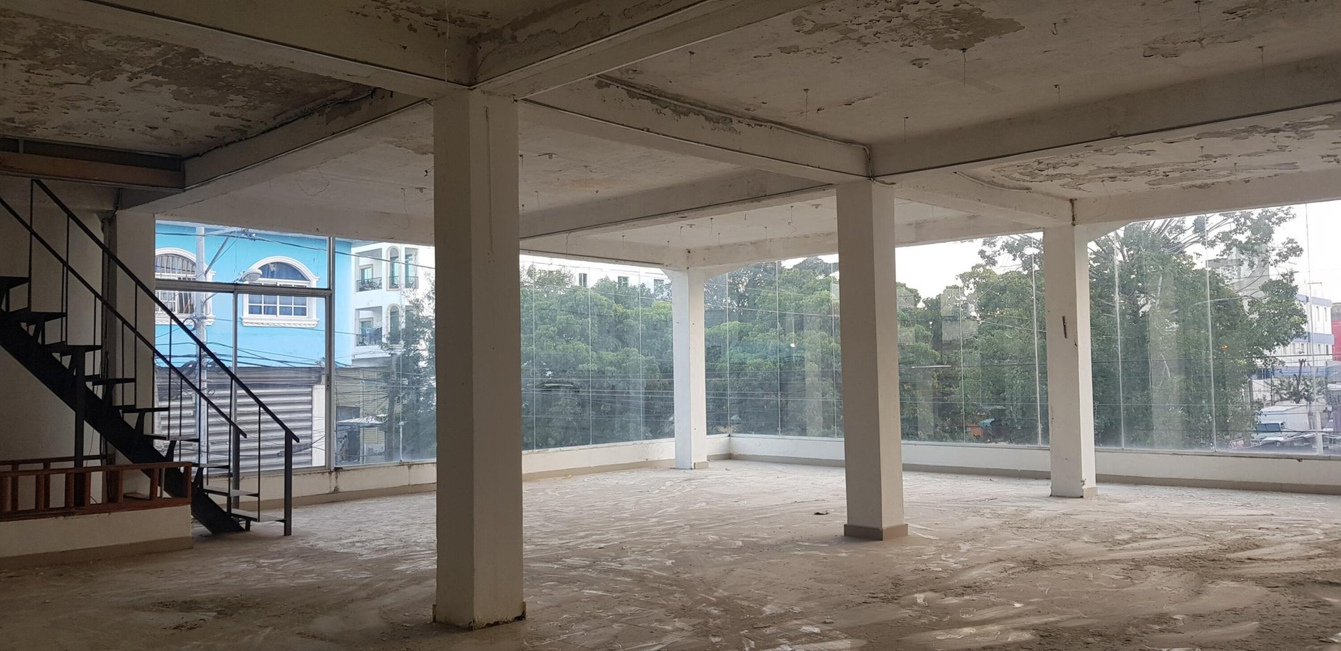 oficinas y locales comerciales - Local Comercial 2 niveles en total 480 MTS 2
