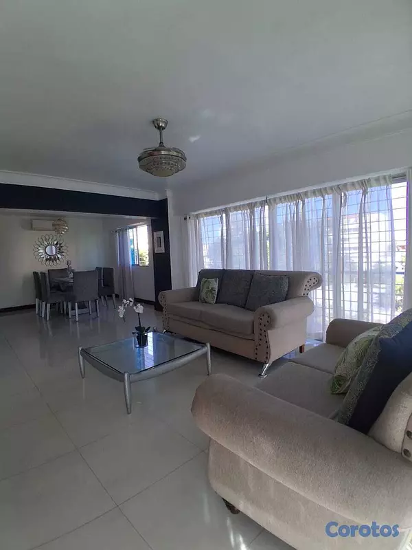 apartamentos - Apartamento Amueblado en piantini   1400 US$ con m 3