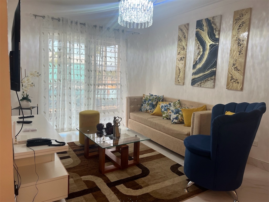 apartamentos - Vendo en residencial palma real segundo nivel amueblado  5