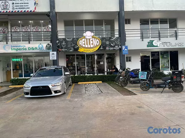 oficinas y locales comerciales - Local comercial en primer piso, Plaza San Isidro Labrador 4