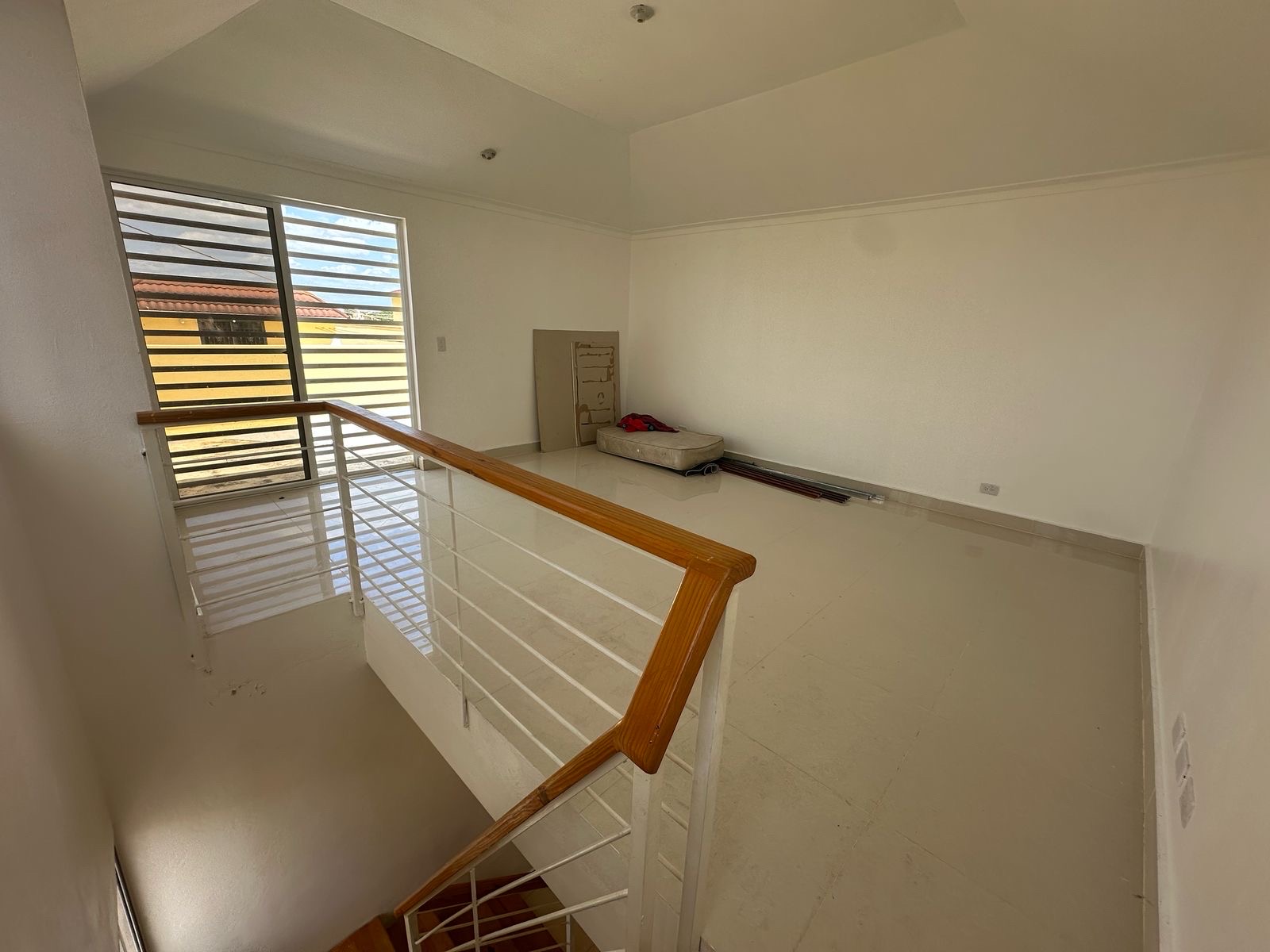 apartamentos - venta de apartamento tipo penthouse amueblado en la autopista de san isidro  7