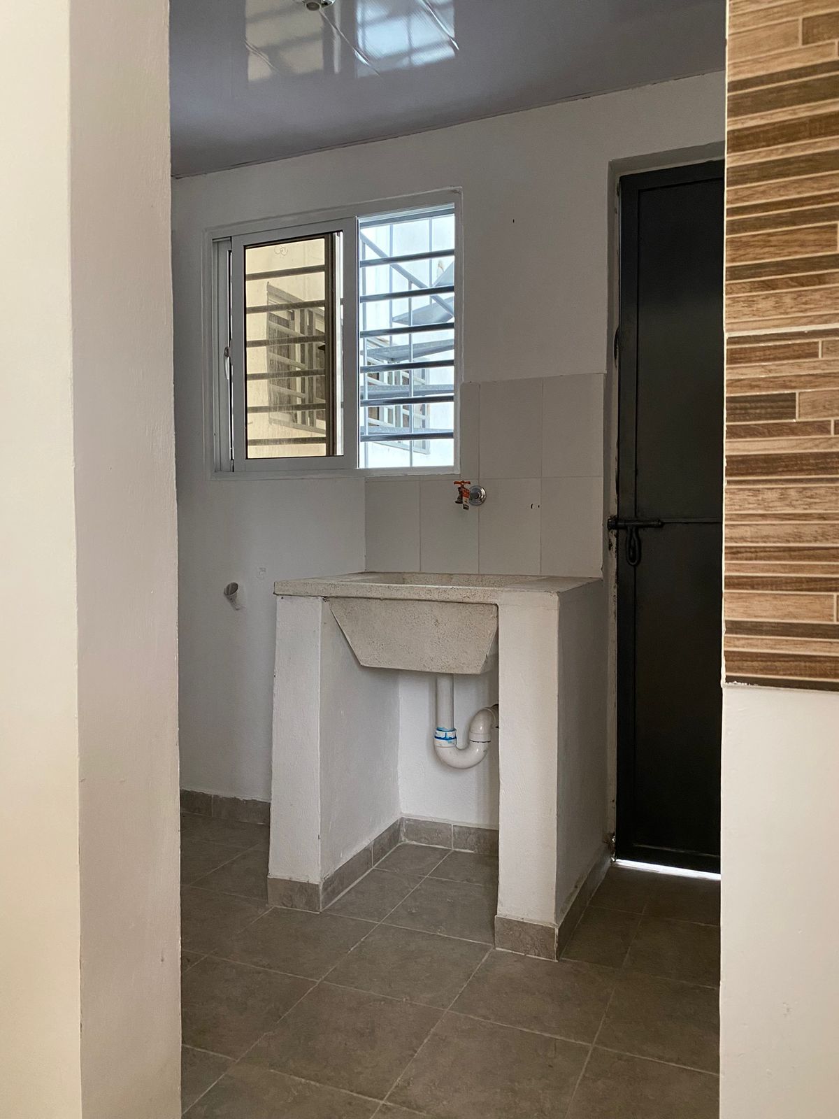 apartamentos - ALQUILO EN ALTOS DE ALAMEDA 2DO NIVEL 8