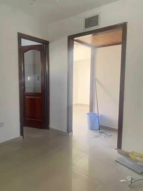 oficinas y locales comerciales - Local en los prados  5