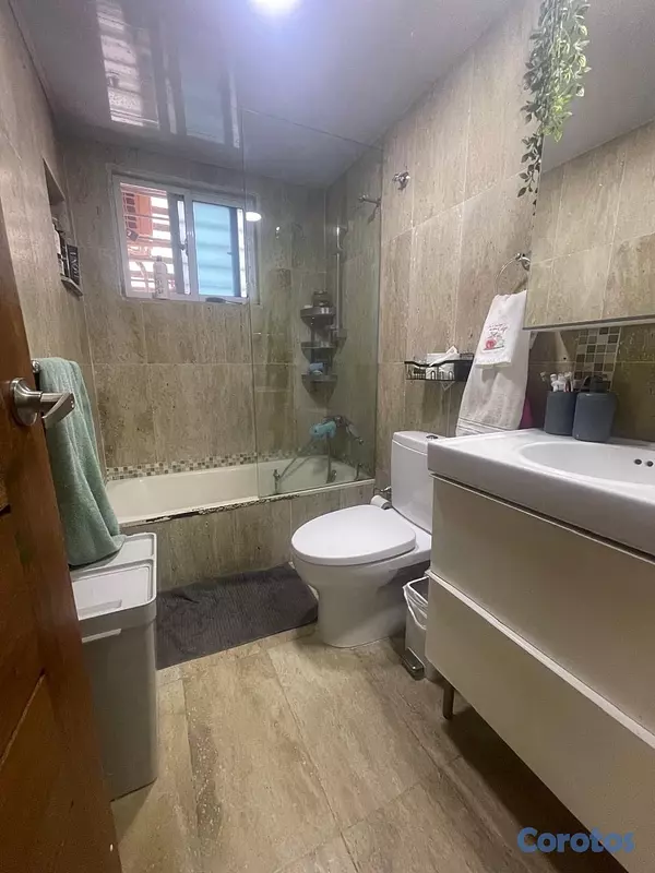 apartamentos - vendo mirador norte piso 4 sin ascensor tres habitaciones 2.5 baños balcón tipo  5