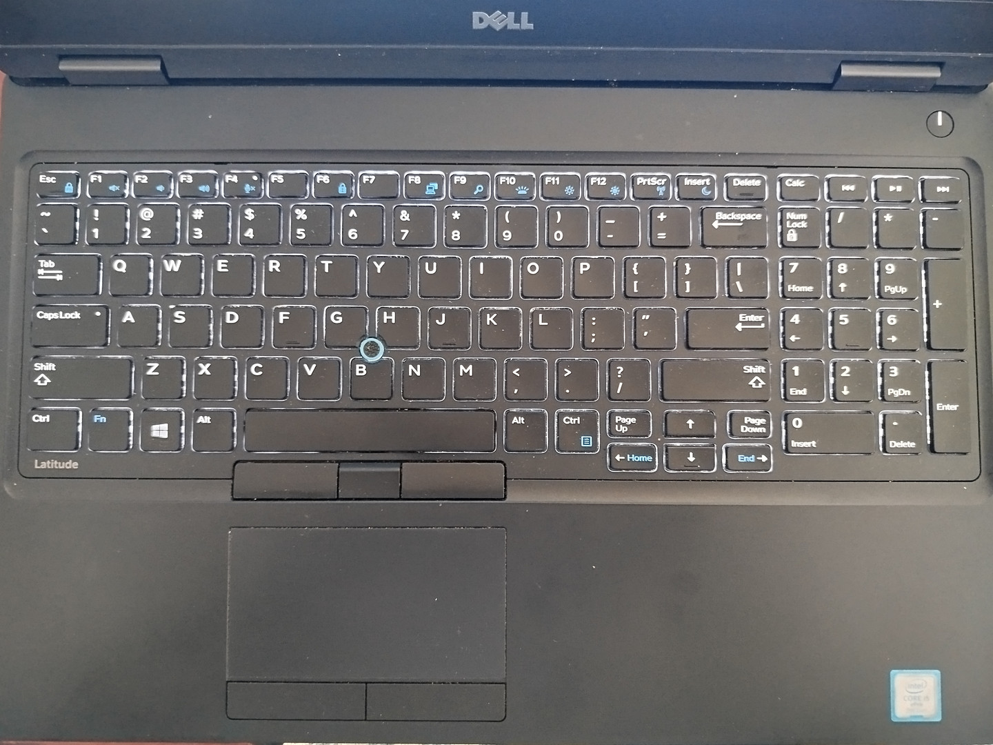 computadoras y laptops - DELL 15.6" i5 7ma 500GB TECLADO ILUMINADO.   3