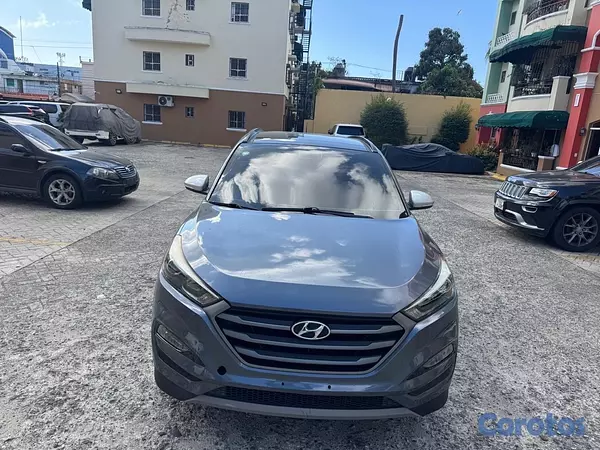 jeepetas y camionetas - Hyunda tucson 4*2 año 2017 2