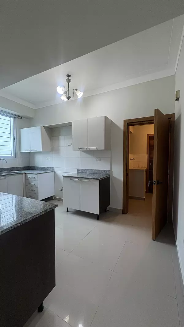 apartamentos - VENDO apartamento remodelado en Serralles 4