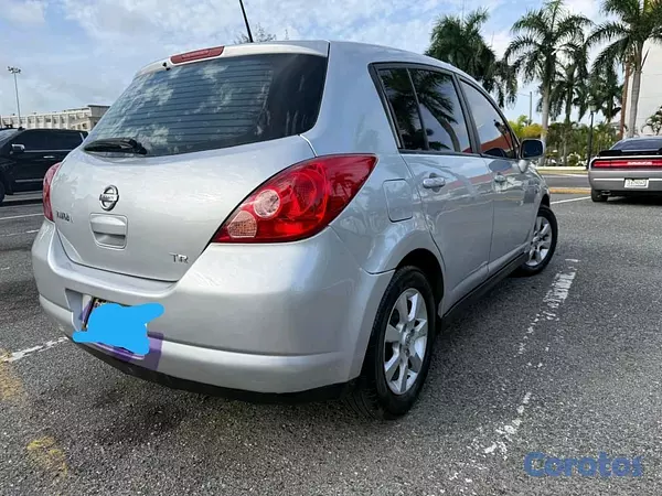 carros - Nissan Tiida 2008 Hatchback 10