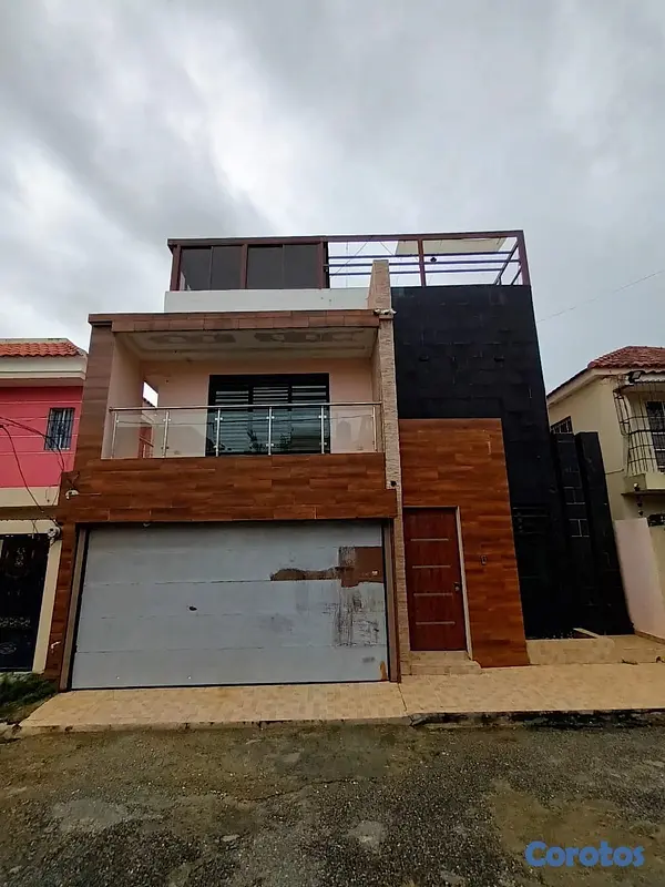 casas - venta de casa con jacuzzi en la autopista de san isidro Santo Domingo este  9