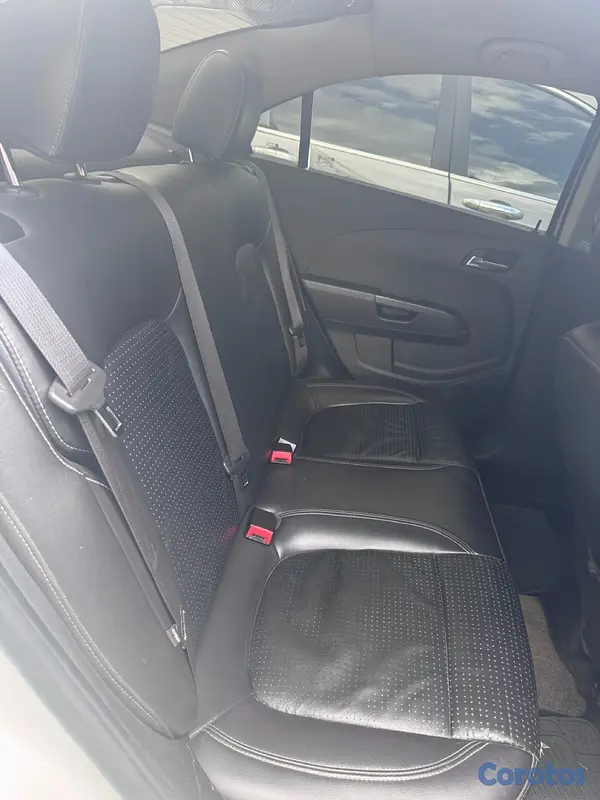 carros - Chevrolet Sonic 2018 3