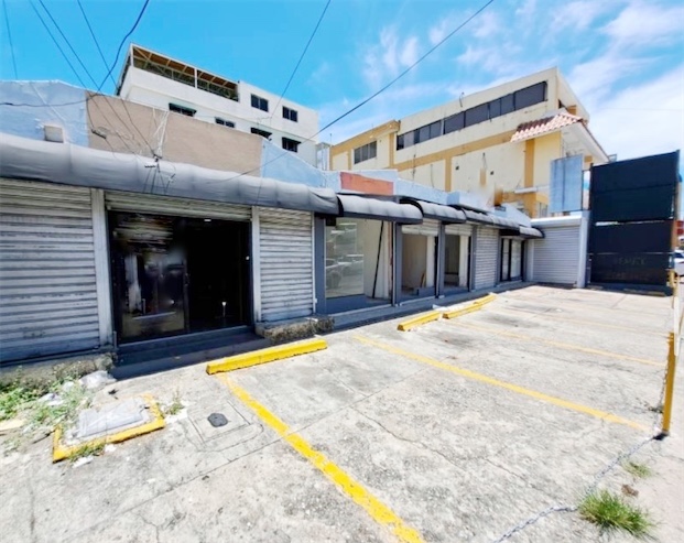 oficinas y locales comerciales - Local céntrico y comercial 8