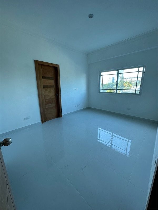 apartamentos - Venta de apartamento en Alma Rosa primera de 132mts Santo Domingo piso 3 3