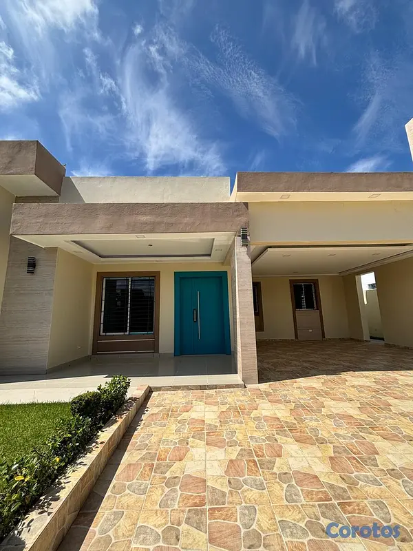 casas - Casa con Patio en Proyecto Cerrado, Gurabo 9