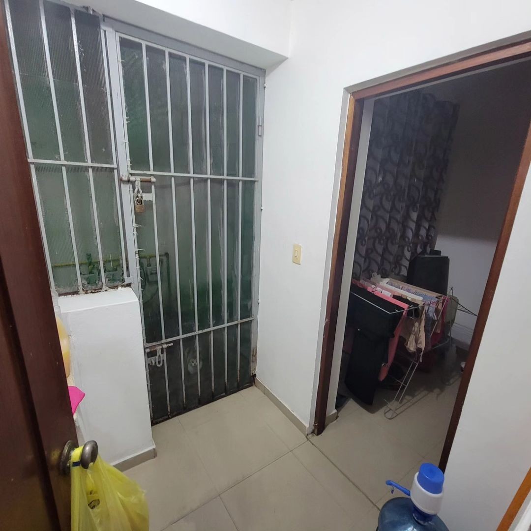 apartamentos - VENDO Amplio Primer Piso de Oportunidad En Viejo Arroyo Hondo Próximo Al Club 7
