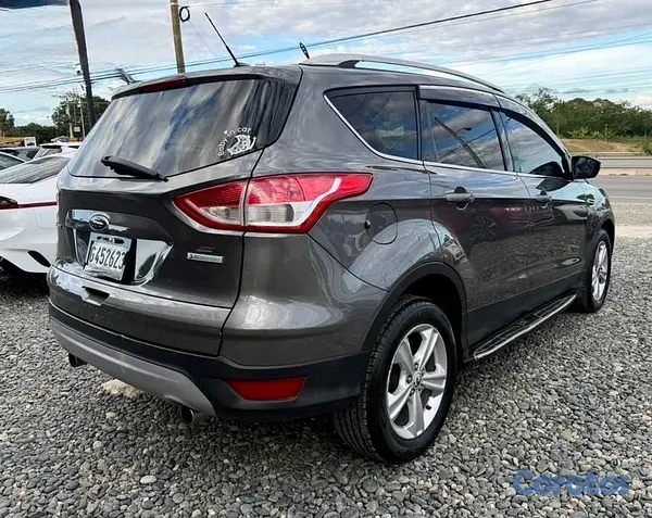 jeepetas y camionetas - Ford Escape SE 2013
 5