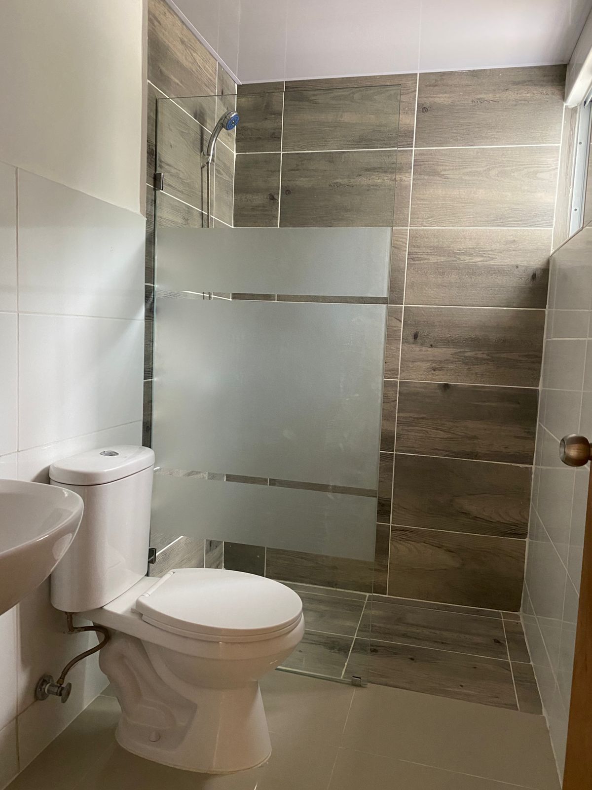 apartamentos - ALQUILO EN ALTOS DE ALAMEDA 2DO NIVEL 9
