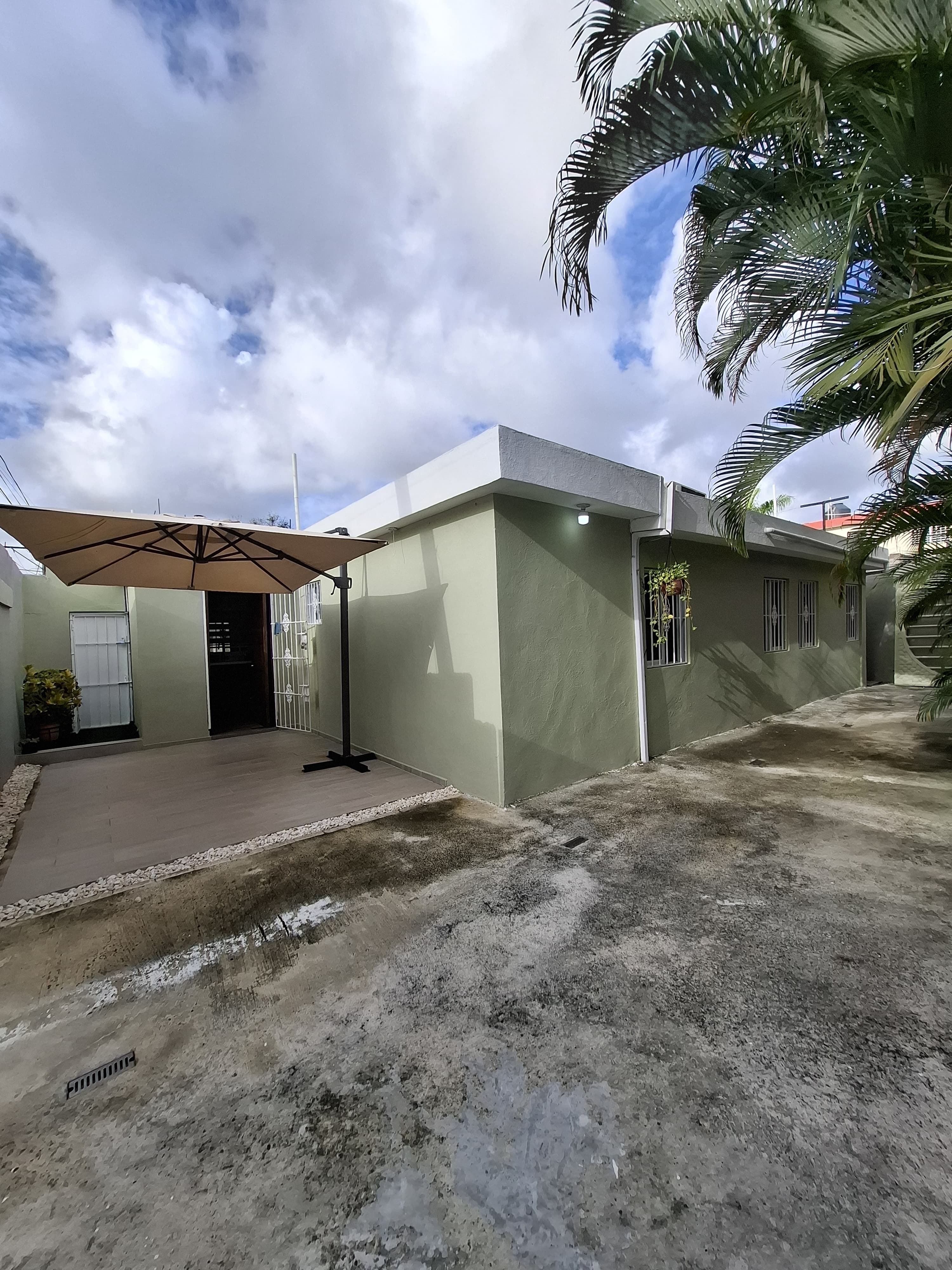 casas - venta de casa moderna en lucerna Santo Domingo este  2