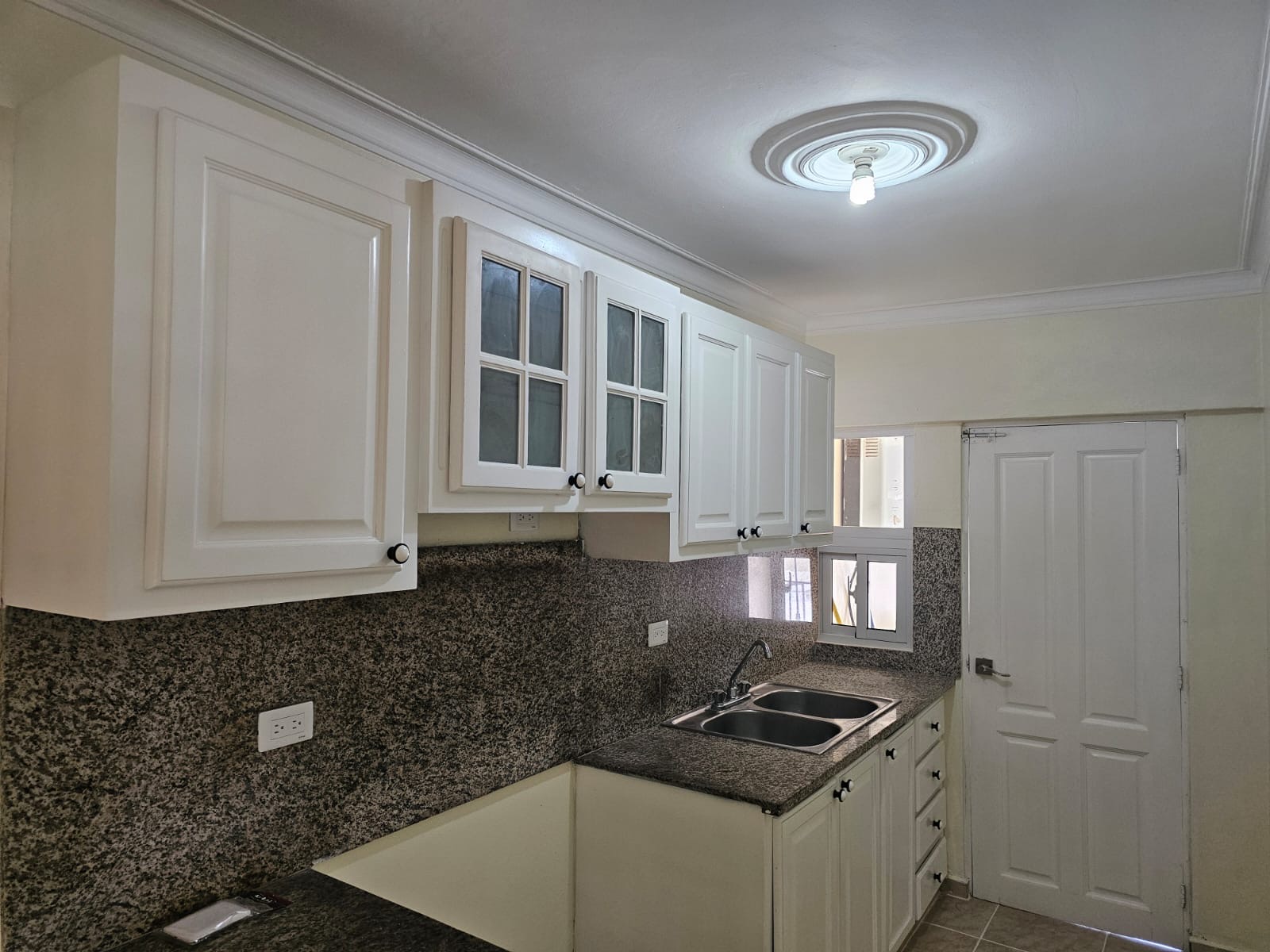apartamentos - Alquilo, avenida Independencia kilómetro 7 tres ha 3