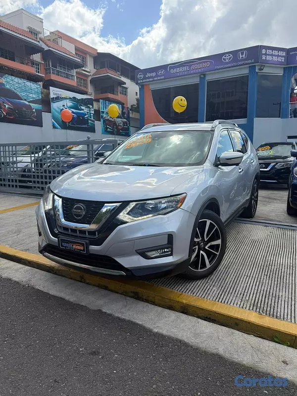 jeepetas y camionetas - Nissan Rogue SL 2020 8