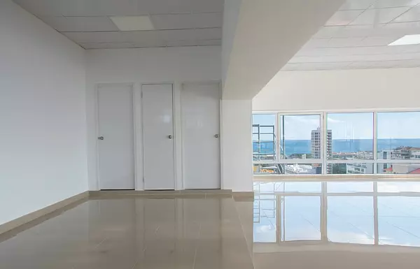 oficinas y locales comerciales - Alquiler local en la Esperilla  6