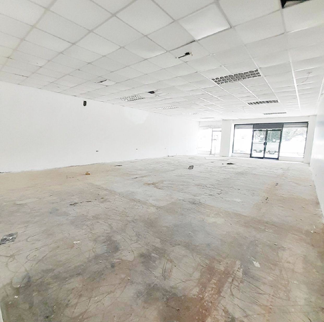 oficinas y locales comerciales - Local en Naco Primer nivel  1