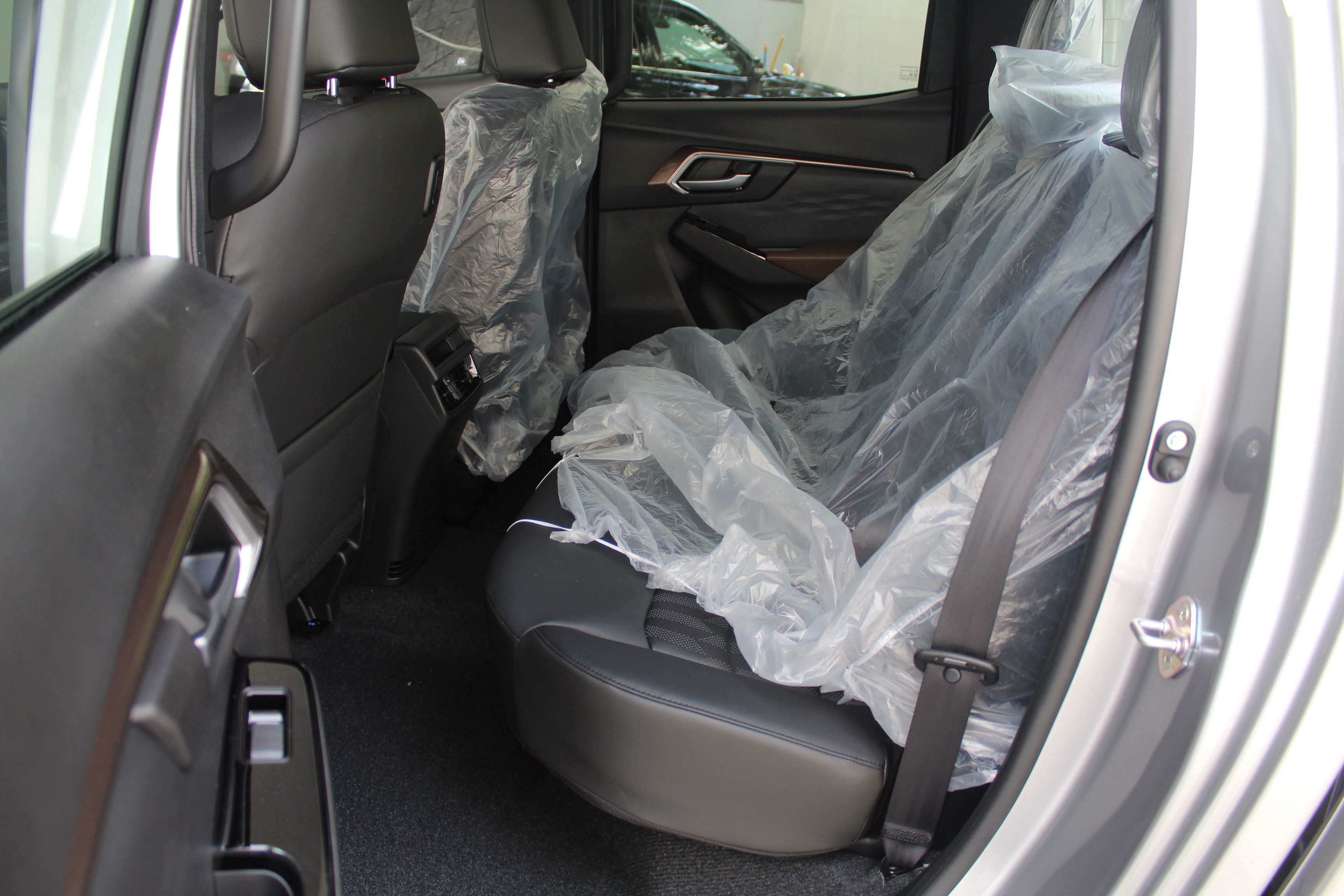 jeepetas y camionetas - Isuzu Dmax Full 2026 Plata 1