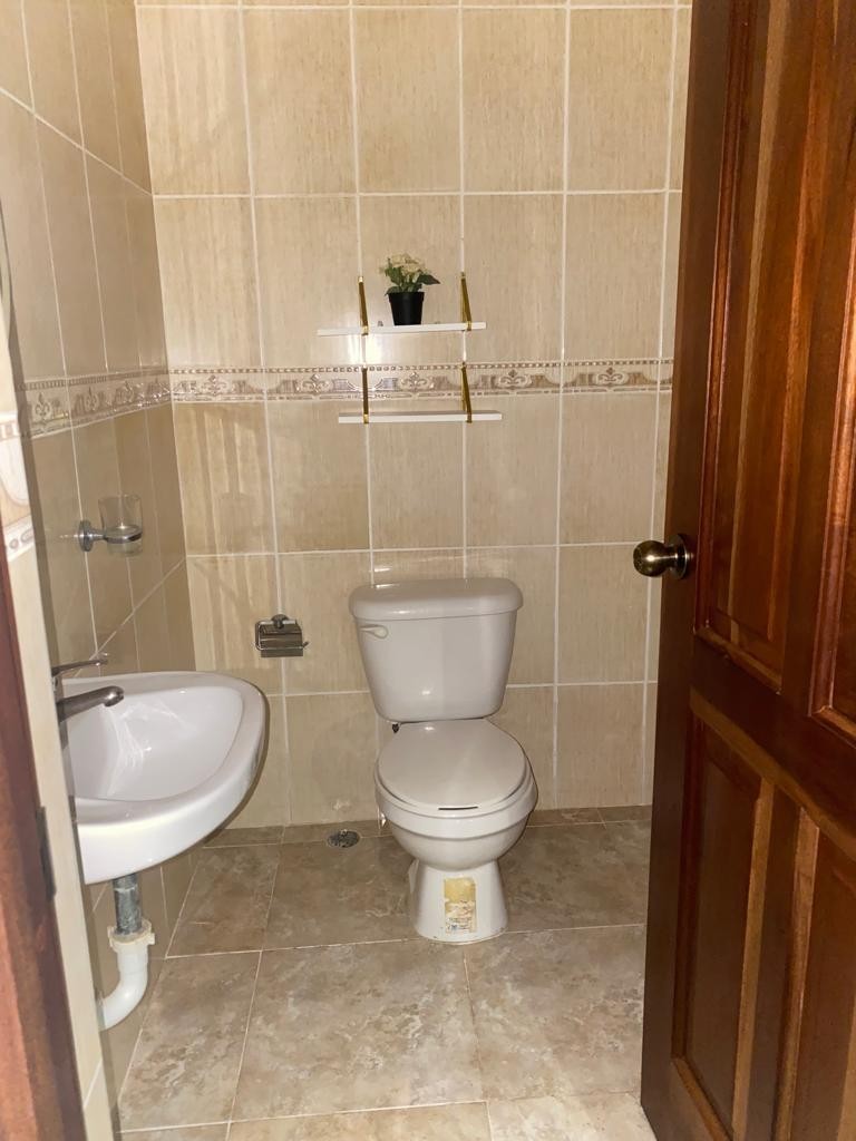 apartamentos - 🏠Apto para alquiler sector Gazcue.
✅2do Piso con ascensor/ torre con seguridad  8