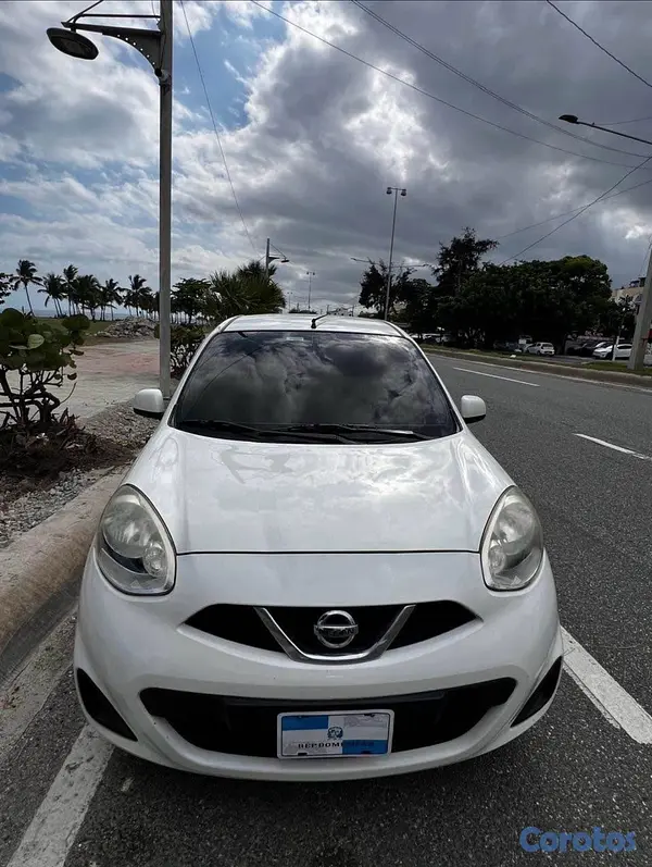 carros - Vendo Nissan March 2015 Cómo nuevo Uso personal Negociable 3