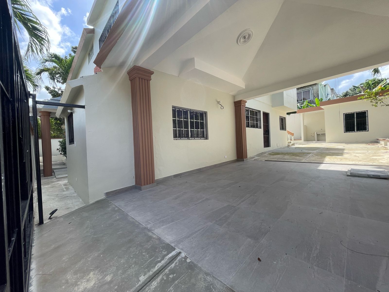 casas - Casa en Venta 2 niveles 3 habitaciones 2 baños 2 parqueos en Colinas de Los Rios 2