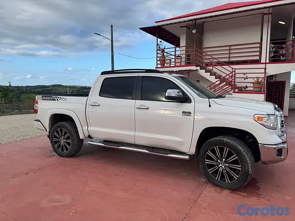 jeepetas y camionetas - 2017 Toyota Tundra 4X4 5