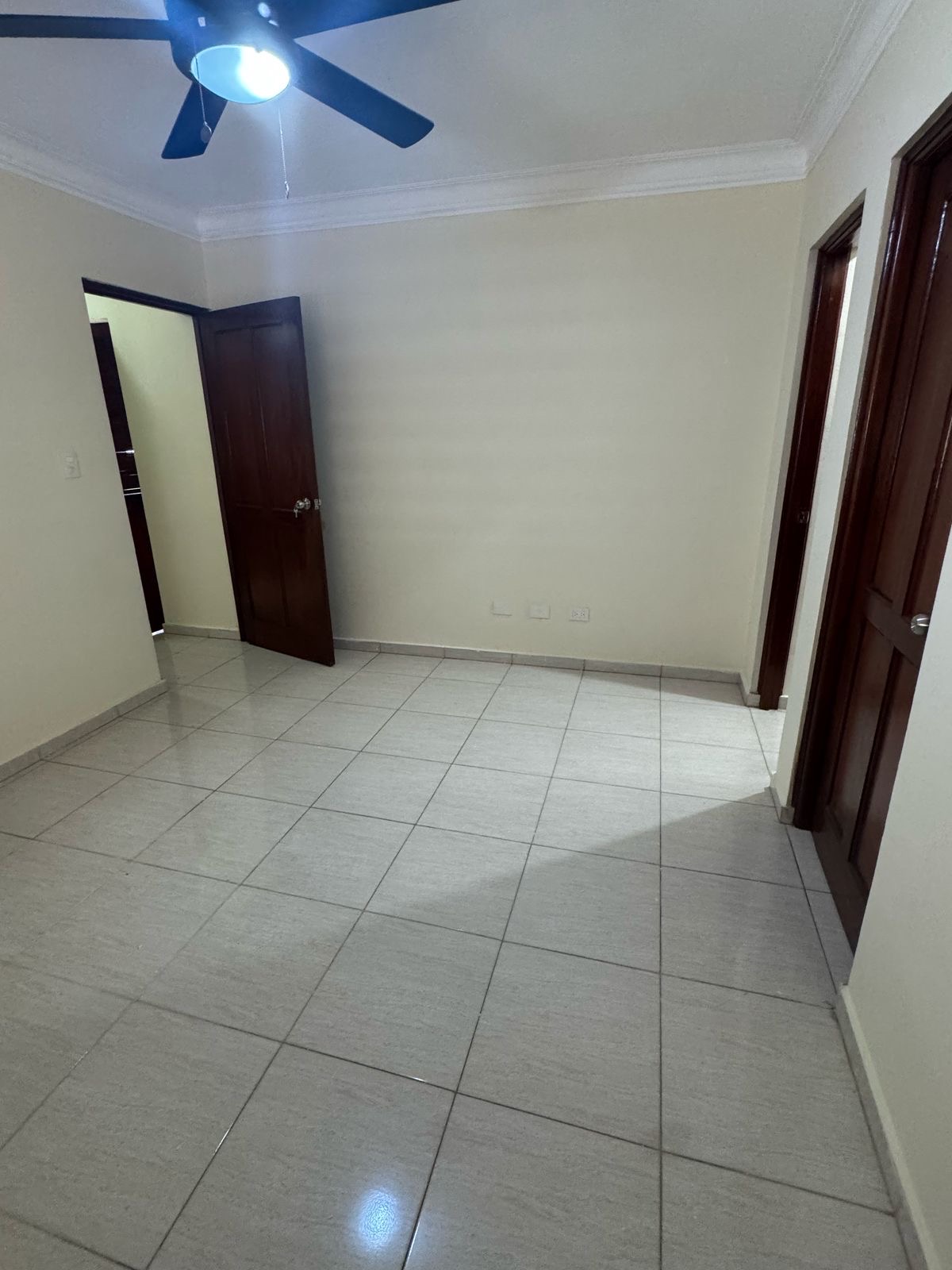 apartamentos - se alquila hermoso apartamento en una de las mejores zonas, un clásico. 
 6