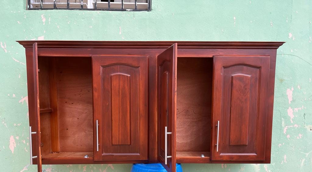 muebles y colchones - Gabinete alto  0