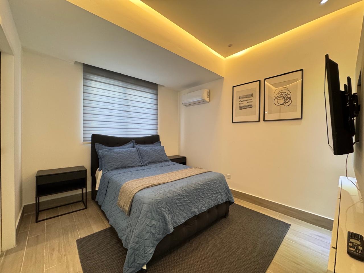 apartamentos - Vendo US$280,000Apartamento de 2 habitaciones en a 8