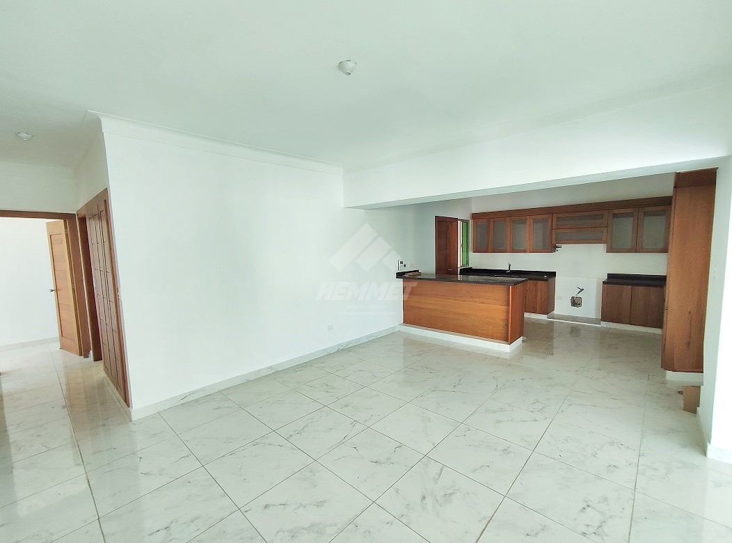 apartamentos - 220MTS2 CON ELEVADOR Y 3 PARQUEOS SOTERRADOS LA ESMERALDA STGO 2