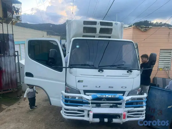 camiones y vehiculos pesados - Mitsubishi Fuso 7