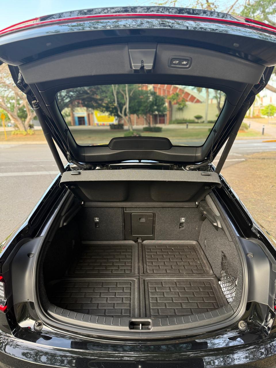 carros - • Polestar 2 Launch Edition 2021 4