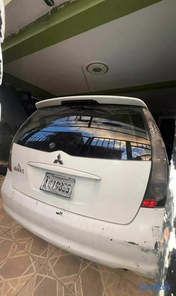 carros - Mitsubishi Gandis 4