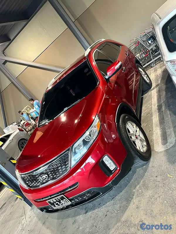 jeepetas y camionetas - Kia Sorento 2014 en optimas condiciones. 3