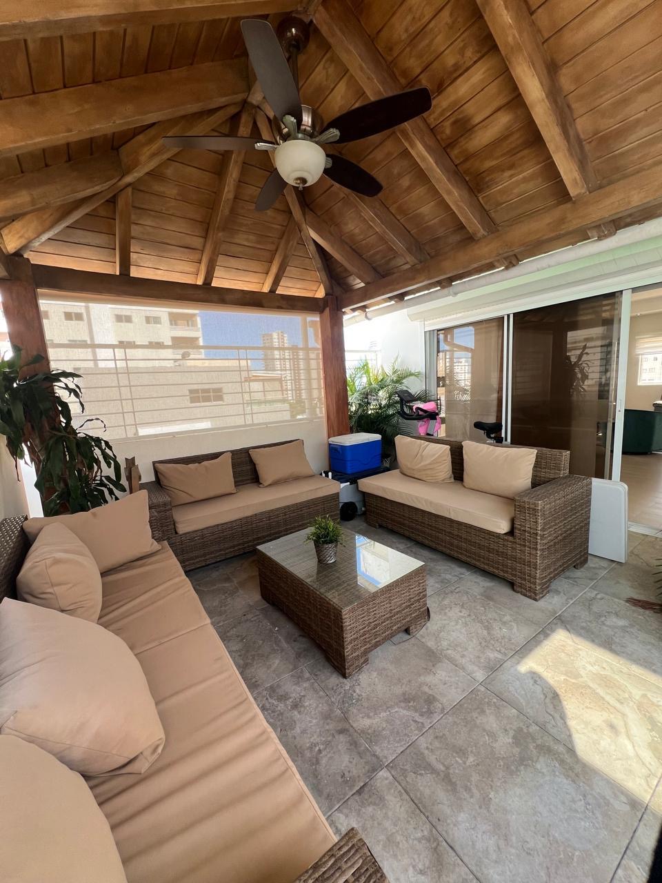 apartamentos - Vendo  ph en torre clásica en urbanización Real ,  4