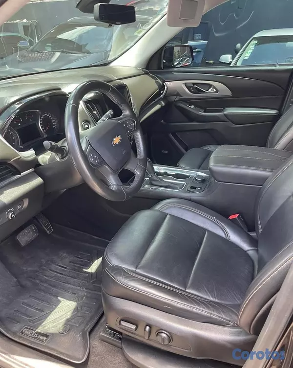 jeepetas y camionetas - CHEVROLET TRAVERSE LT 2019 5