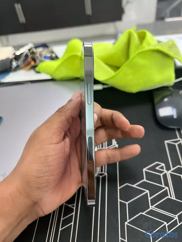 celulares y tabletas - SE VENDE IPHONE 12 PRO 256GB PRO FACTORY UNLOCK 6