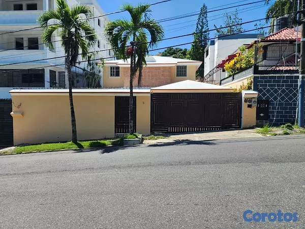 casas - En Venta Casa en Arroyo Hondo de 3 habitaciones 1