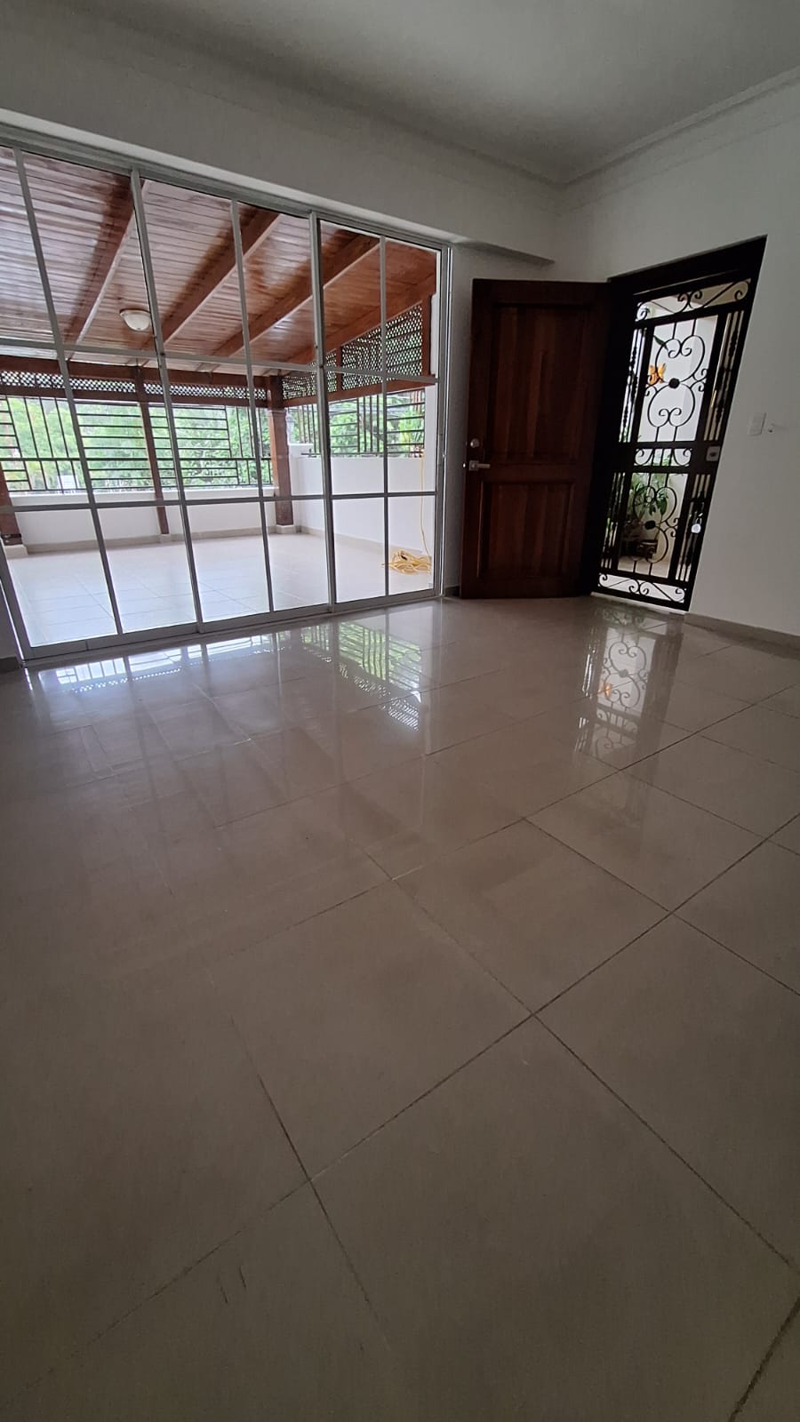 apartamentos - ALQUILO APARTAMENTO CON TERRAZA  Mirador Sur  2do 2