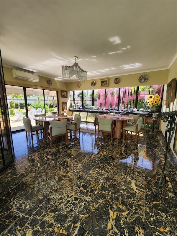 casas - Espectacular Casa/Solar de 2,060 mts² en venta📍Los Cacicazgos Distrito Nacional 8