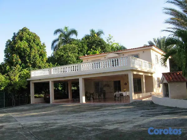 casas vacacionales y villas - propiedad de 4,516mts2 con casa de dos pisos 5