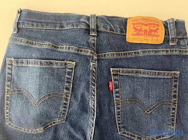 ropa para hombre - Pantalón jeans Levi’s de varón  4