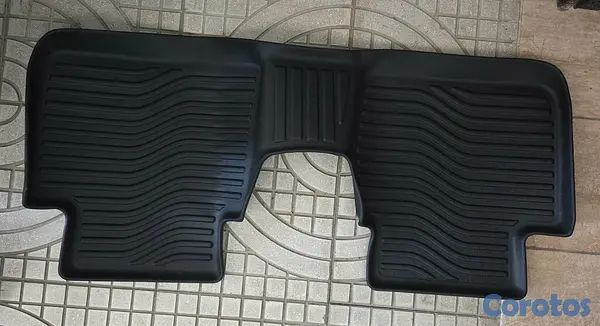 accesorios para vehiculos - Vendo de oportunidad conjunto de alfombras tipo bandejas para Honda HRV 2023 3