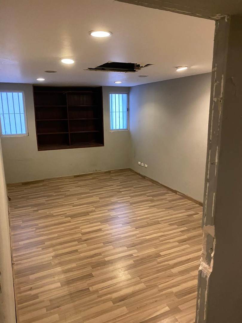 oficinas y locales comerciales - Sin intermediarios, rento o vendo local en naco en zona comercial ESCRIBENOS INF 3