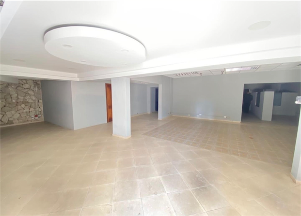 oficinas y locales comerciales - Local amplio dos niveles 5